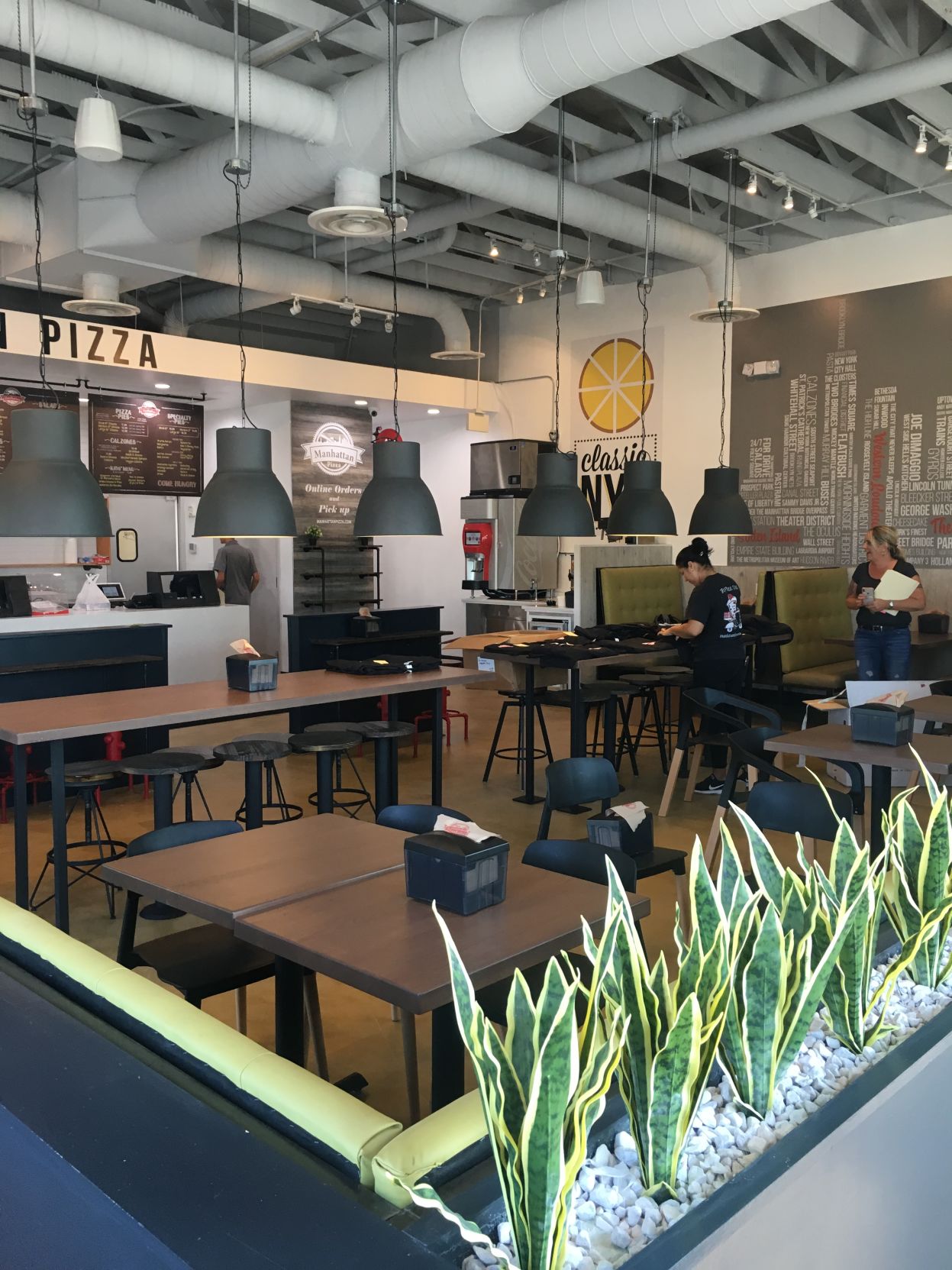 Q&A with Jack Azar of Manhattan Pizza
